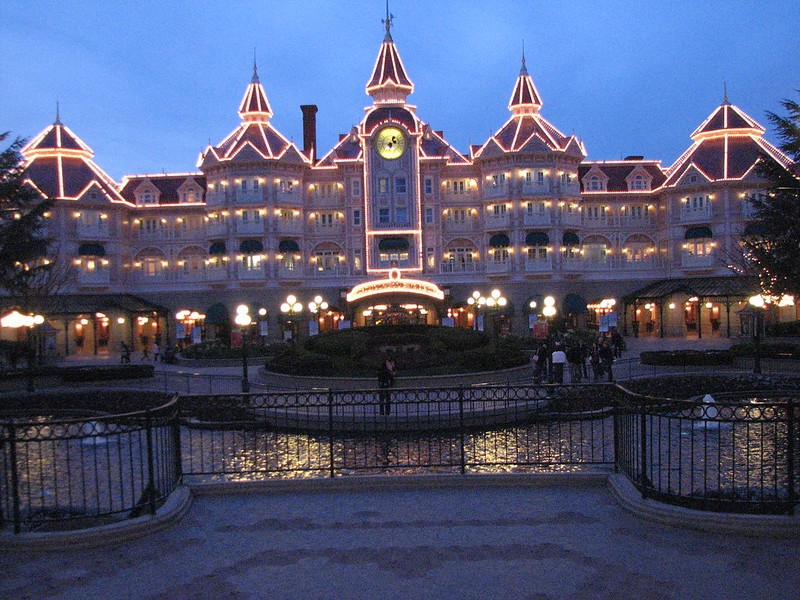 City trip from the Netherlands to Disneyland Paris is an excursion for the whole family.